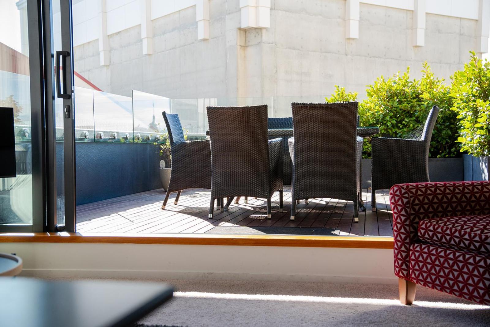Deluxe Inner-City Apartment On Moray Dunedin Ngoại thất bức ảnh